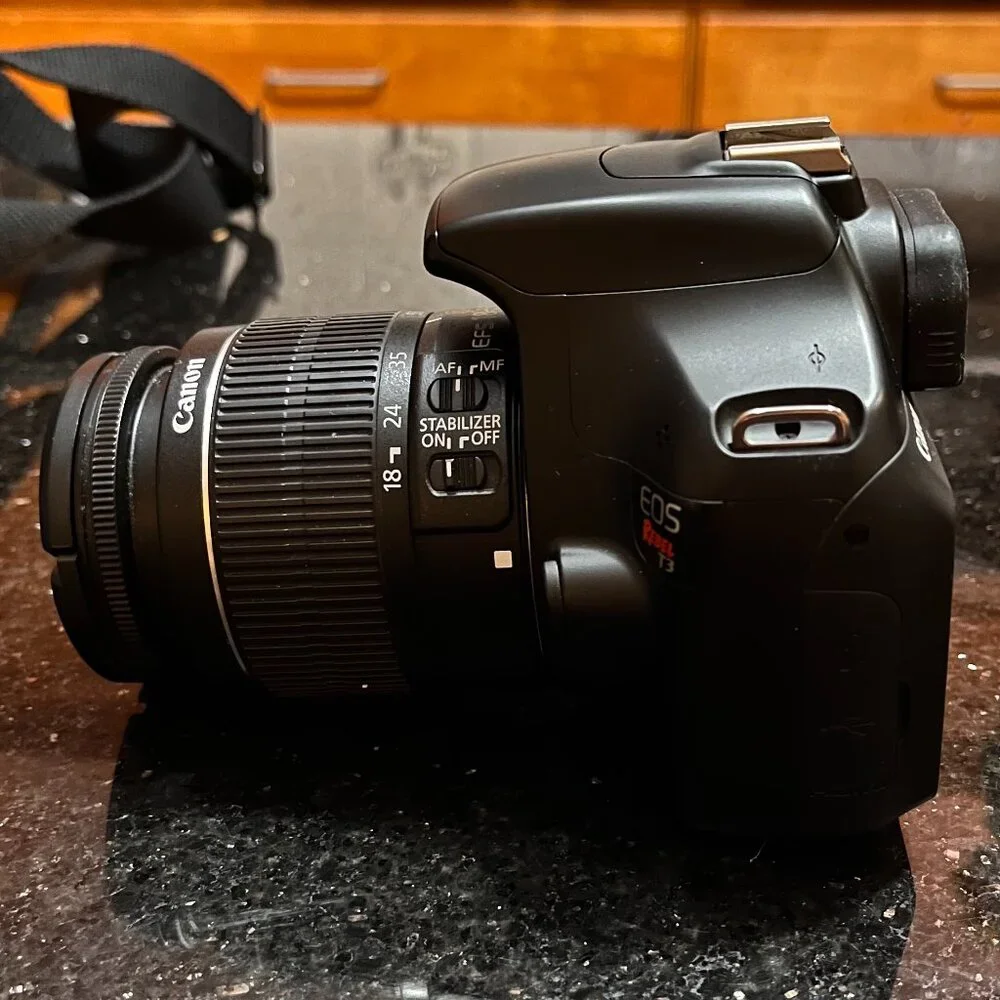 Canon EOS REBEL T3
